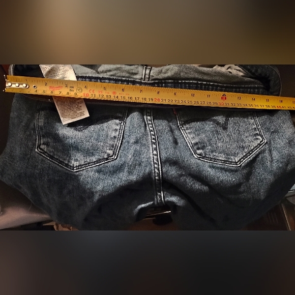 Womens size 32 levis 711 skinny jeans - Picture 3 of 4